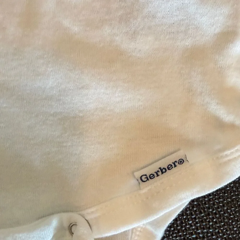 Gerber Classic White Baby Bodysuit size 0-3 months